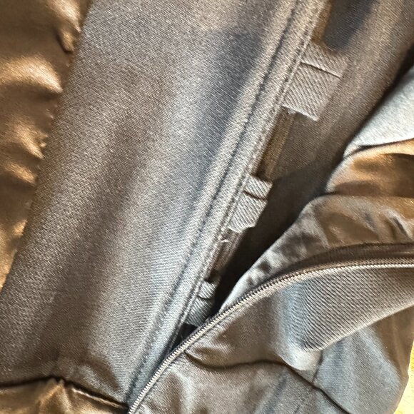 Olivaceous Black V-Neck Cutout Bodycon Midi Dress - Picture 6 of 10